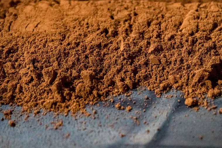Phase de broyage dans le processus de production des produits en terre cuite Bouyer Leroux