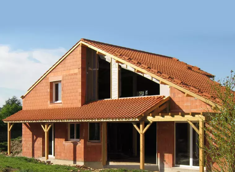 Chantier non enduit maison individuelle en briques Monomur Biobric